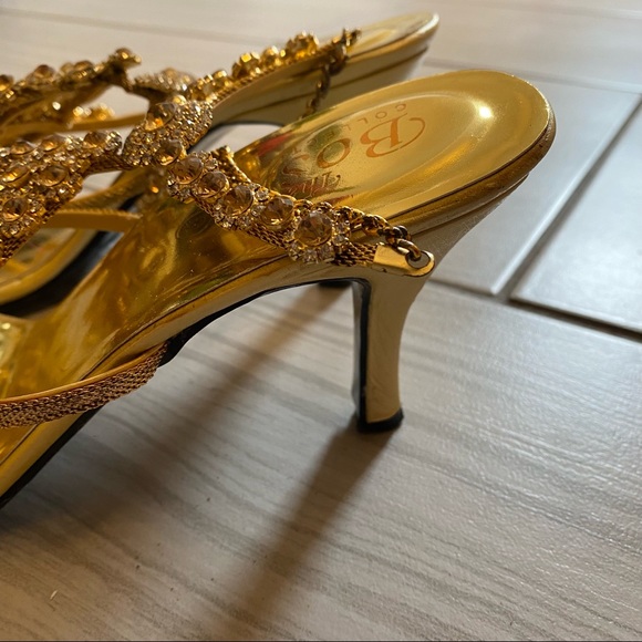 ✨Brand New✨Fancy Gold Colour Heels, Size US 8 - Picture 8 of 8
